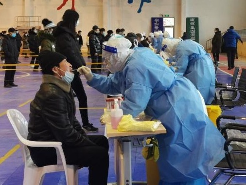 满洲里第三轮全员核酸检测完成：超20万人参加，均为阴性