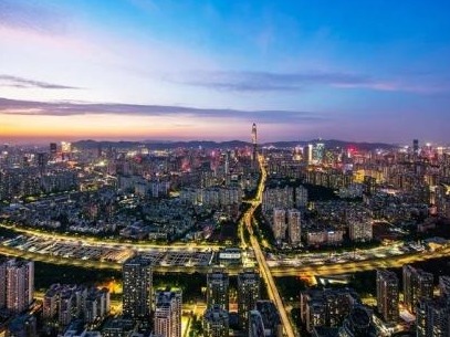 广东一骑绝尘，深圳增幅称王：谁是10年来最吸金城市