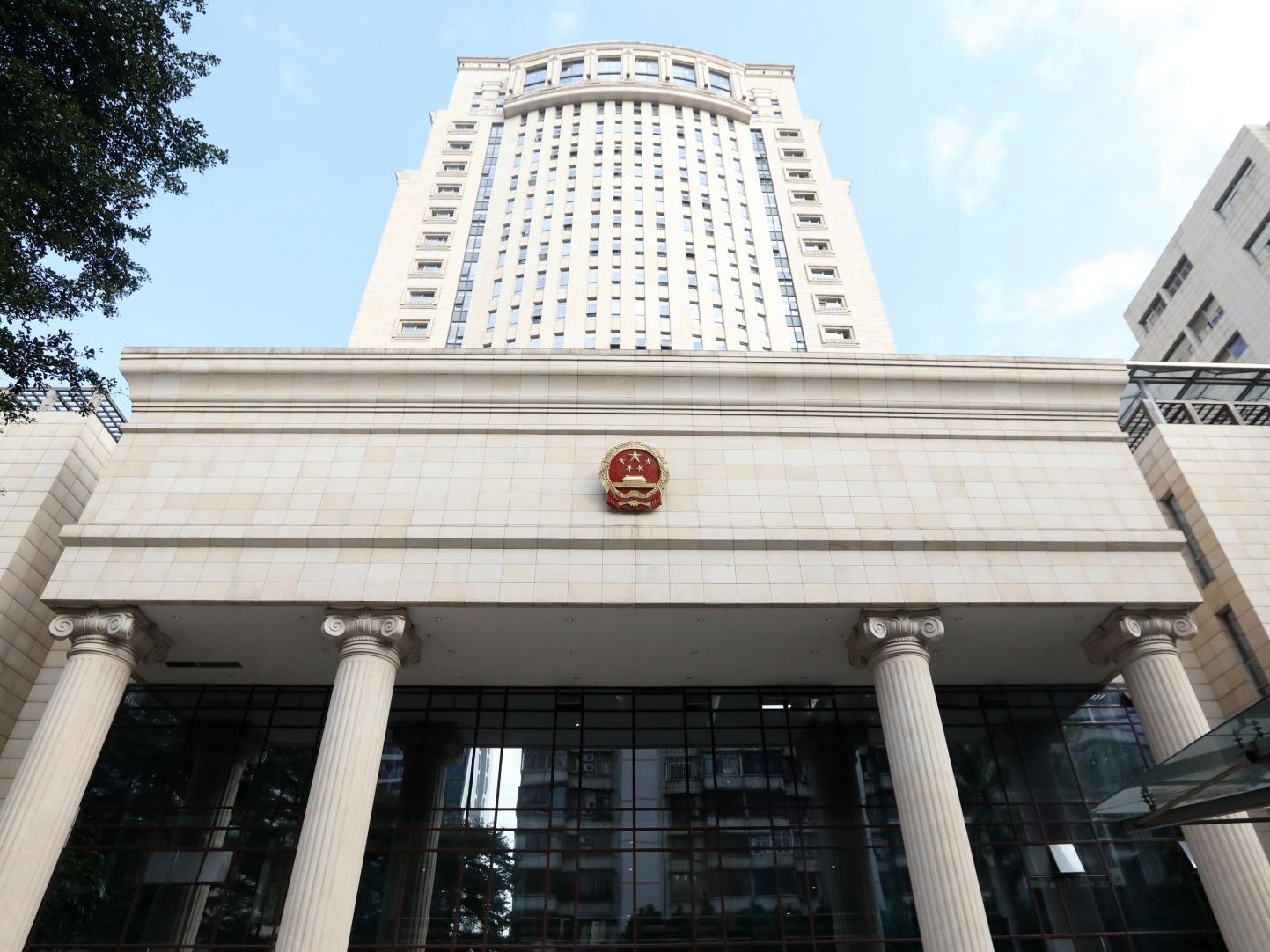 依法保障企业家人身财产安全 为民营经济打造一流的法治化营商环境  