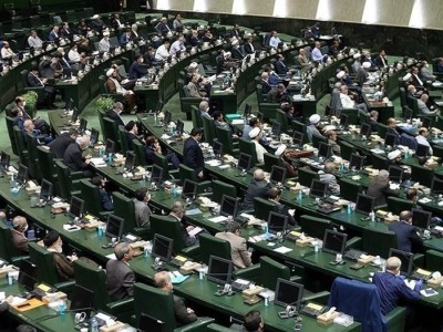 伊朗宪法监护委批准《反制裁战略法案》：将大量增装离心机
