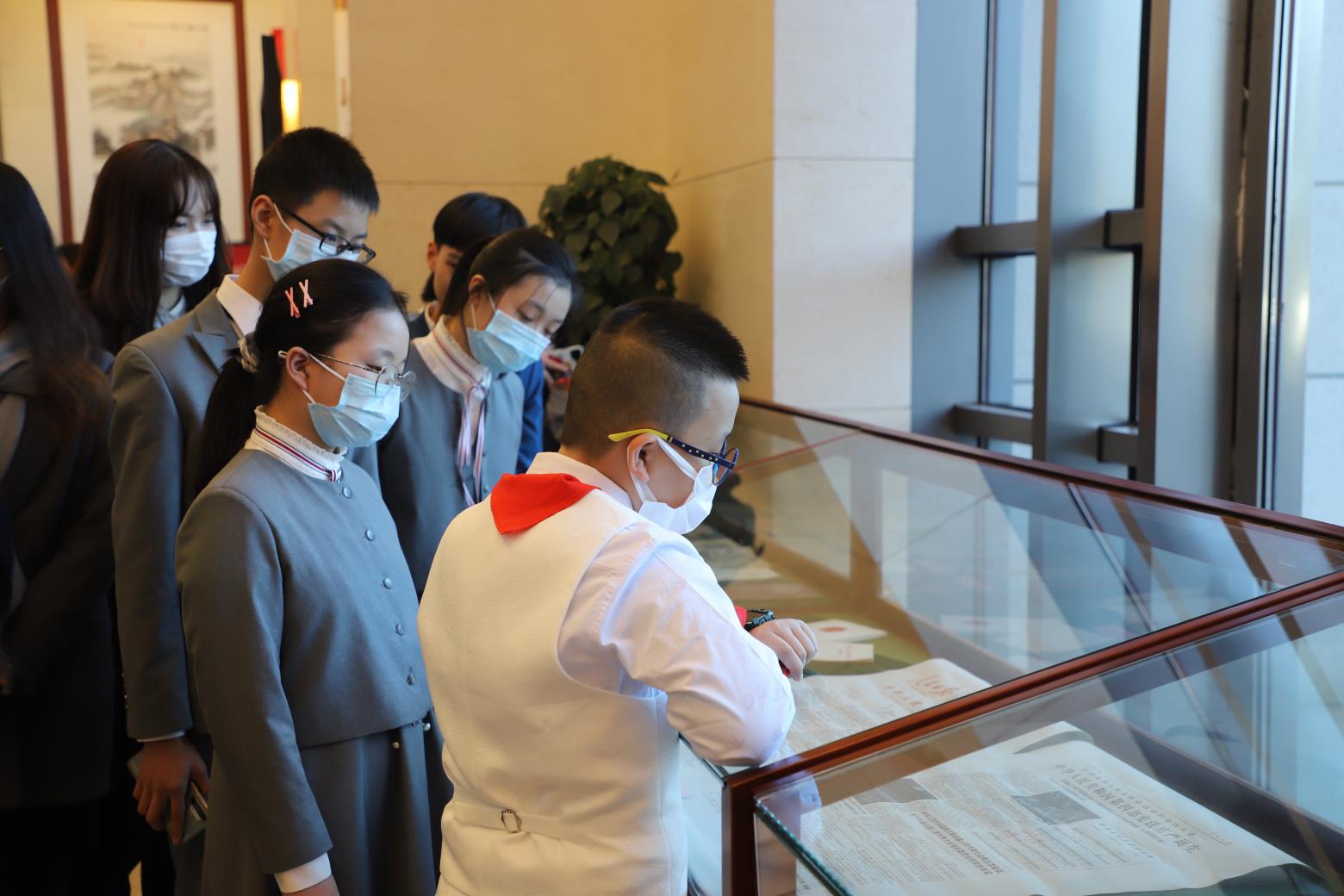 全国人大举办宪法历史文献资料展：回望制宪修宪行宪历程