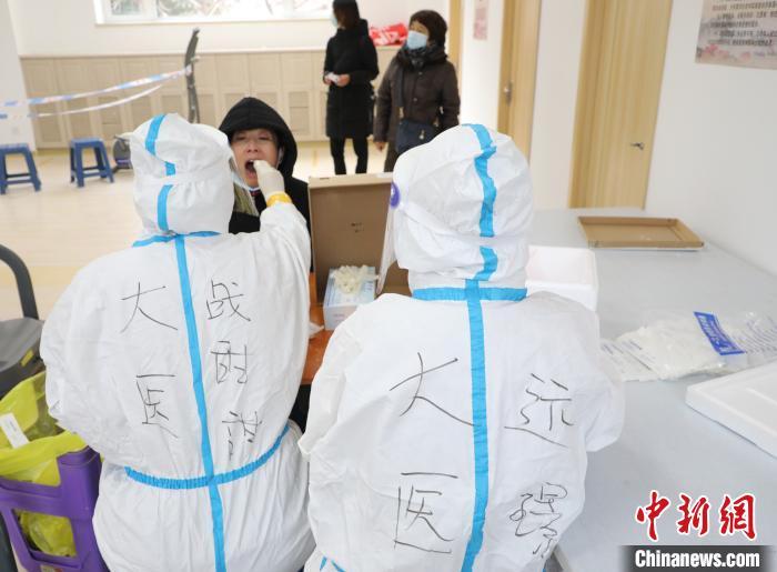 防疫面临年关大考，多地吁减少“两节”人员流动