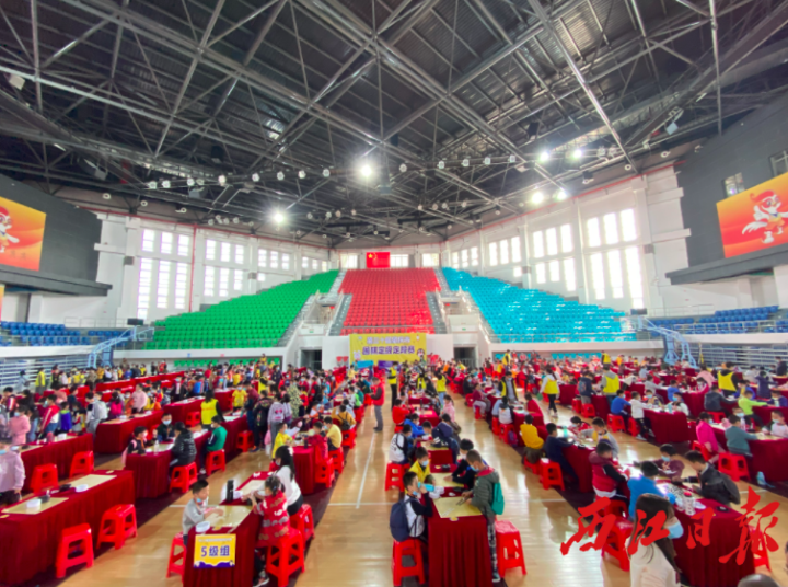 第三十届肇庆市围棋定级定段赛成功举办，1200多名选手以棋会友