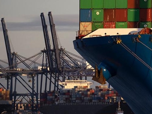 英国贸易部：英国将在脱欧同日暂停对美国商品征收报复性关税