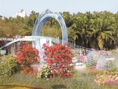 花展人多路较堵，深圳交警提醒市民尽量选择绿色出行