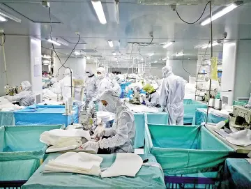 宝安奋斗者 | 临危转标扩产 筑起生命守护防线 ——记深圳市抗击新冠肺炎疫情先进集体兴业卓辉实业有限公司 