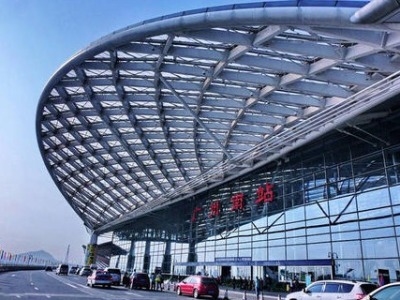 上岗了！广州这批学生分驻机场车站为首届全国技能大赛服务提供志愿服务