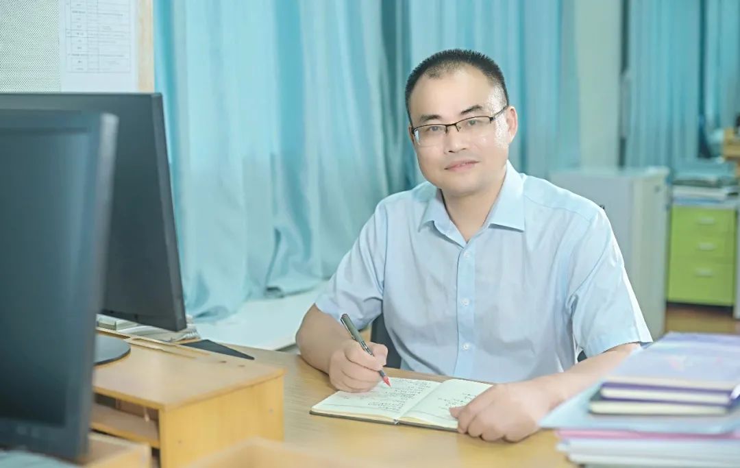 2020年龙岗最“红”教师年度盘点！这些火遍全网的老师你pick谁？