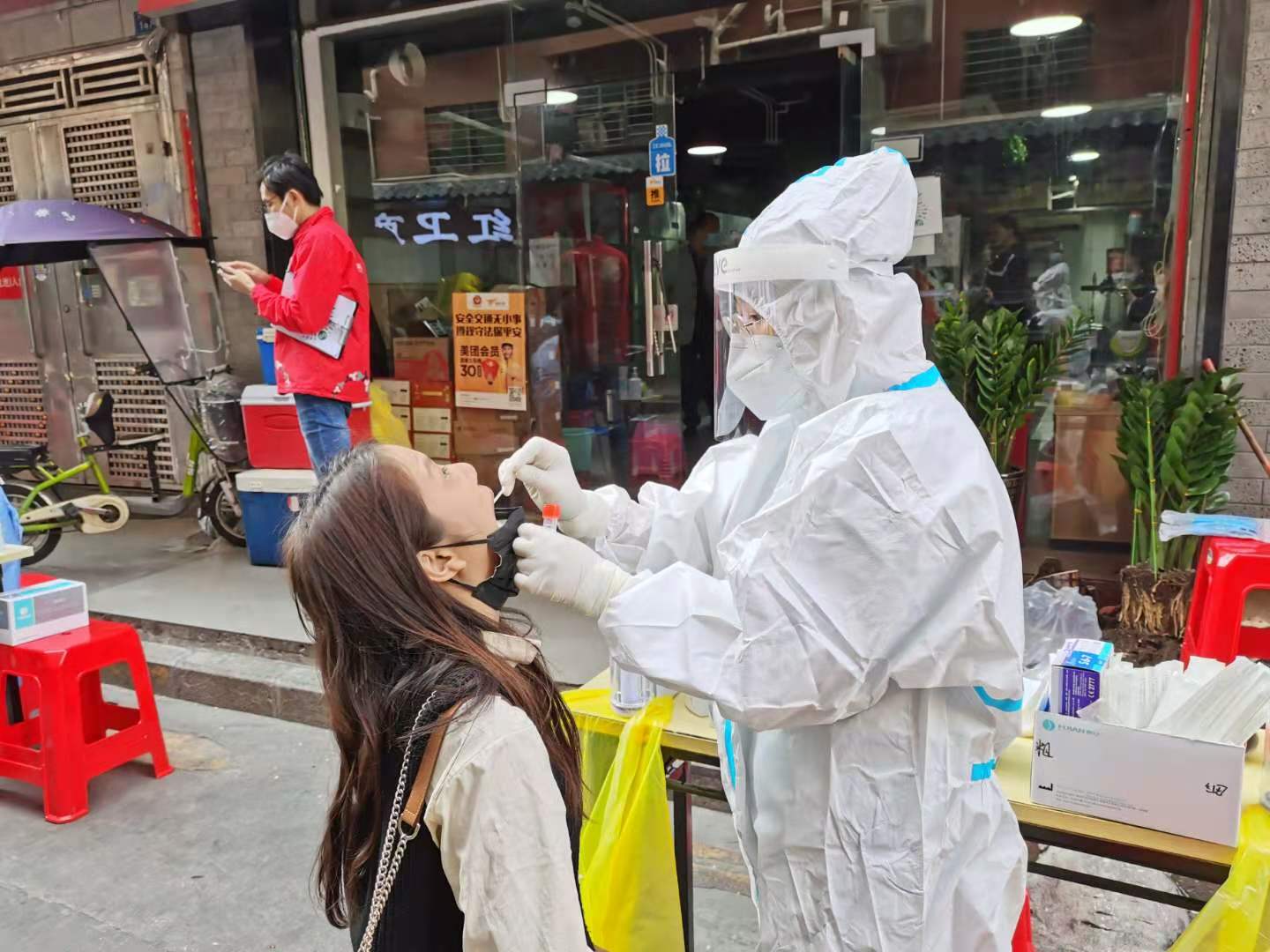 抗疫直击 | 罗湖人与时间赛跑的14小时