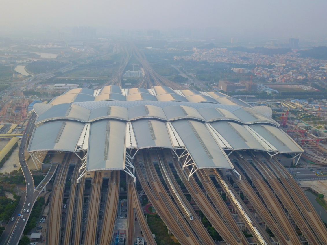 广东执法部门重拳出击，整治广州南站“黑车”非法营运问题