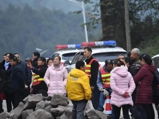 重庆煤矿事故仍有5人未寻到，救援者介绍搜救细节