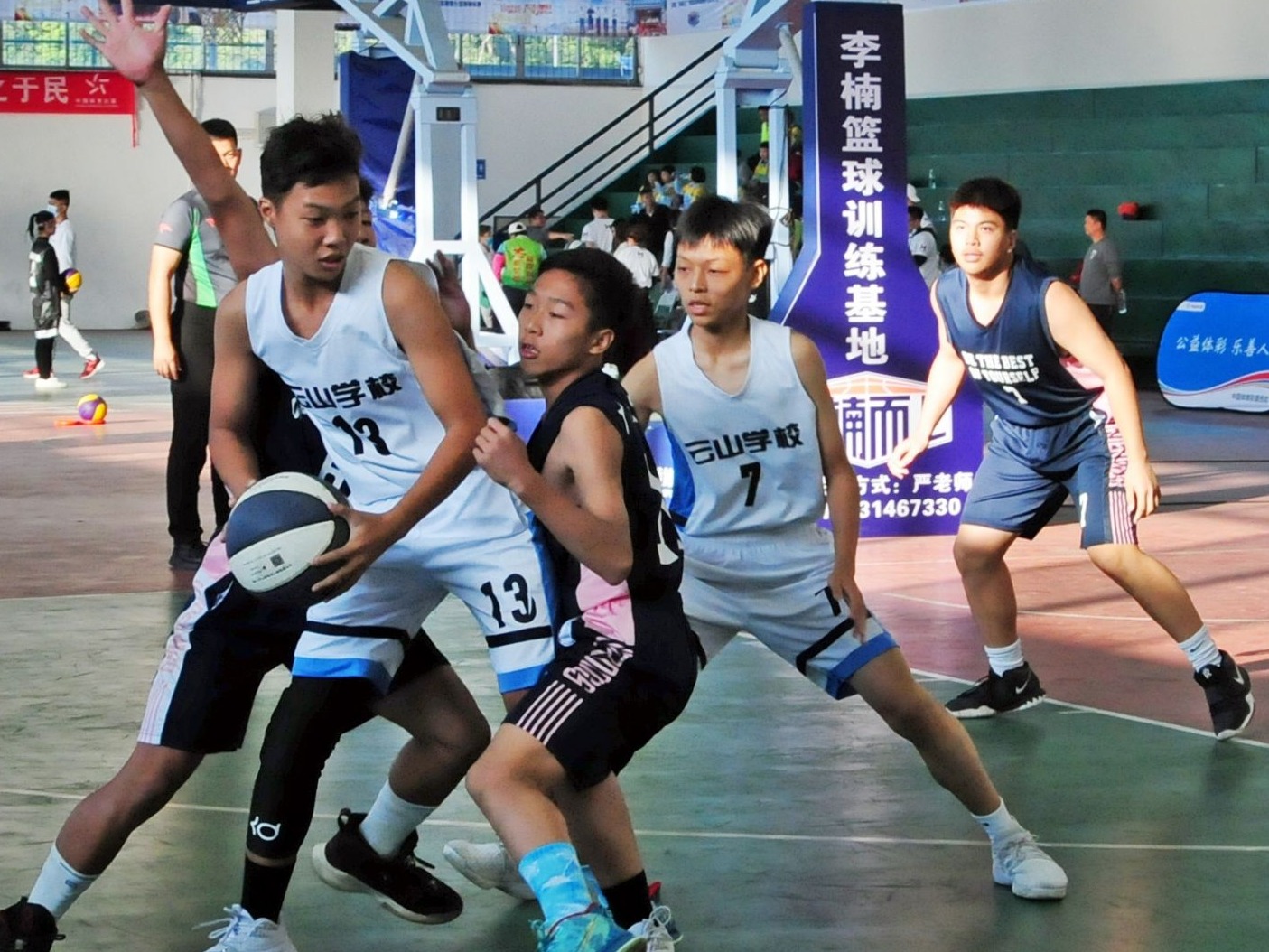 广州花都一校园篮球体育赛事落幕，他们角逐未来的花都“篮球之星”