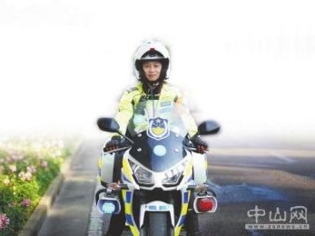 中山交警7名女铁骑队员成“街头流动的风景”