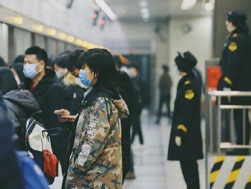 北京地铁最快100秒一趟达极限，采取限流措施严控满载率