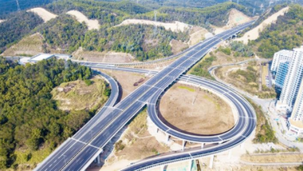 外环高速一期正式通车 打通深圳北部区域东西交通的大动脉