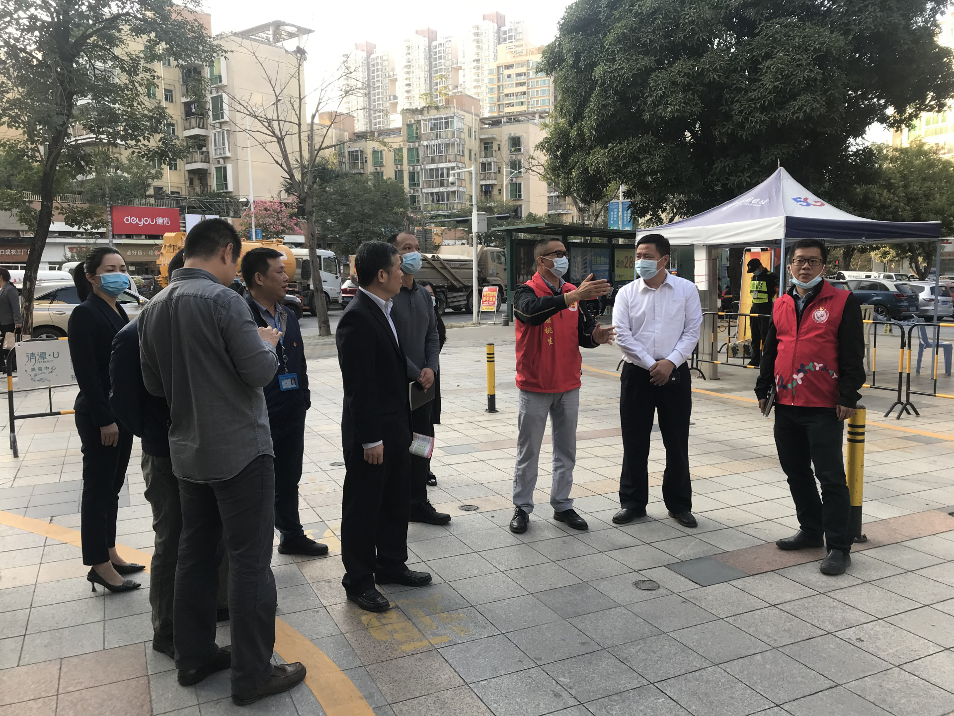 布吉罗岗社区：“基层党建+N”通过“枫桥式小区”示范点创建