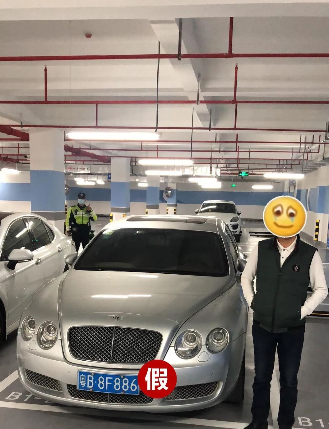 豪车宾利涉嫌套牌，车主竟还没有驾驶证！扣车！