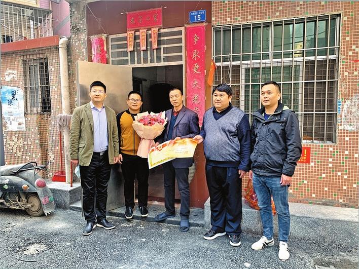 （宝安）后续报道 | 自我要求严格的“女版许三多”