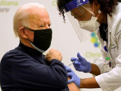 美媒：拜登将公开接种第二剂新冠疫苗 