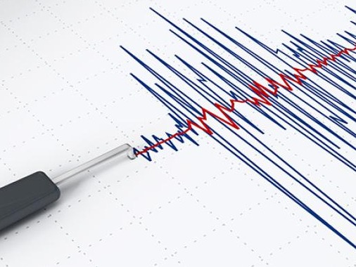菲律宾以南海域发生7.1级地震，暂无人员伤亡报告