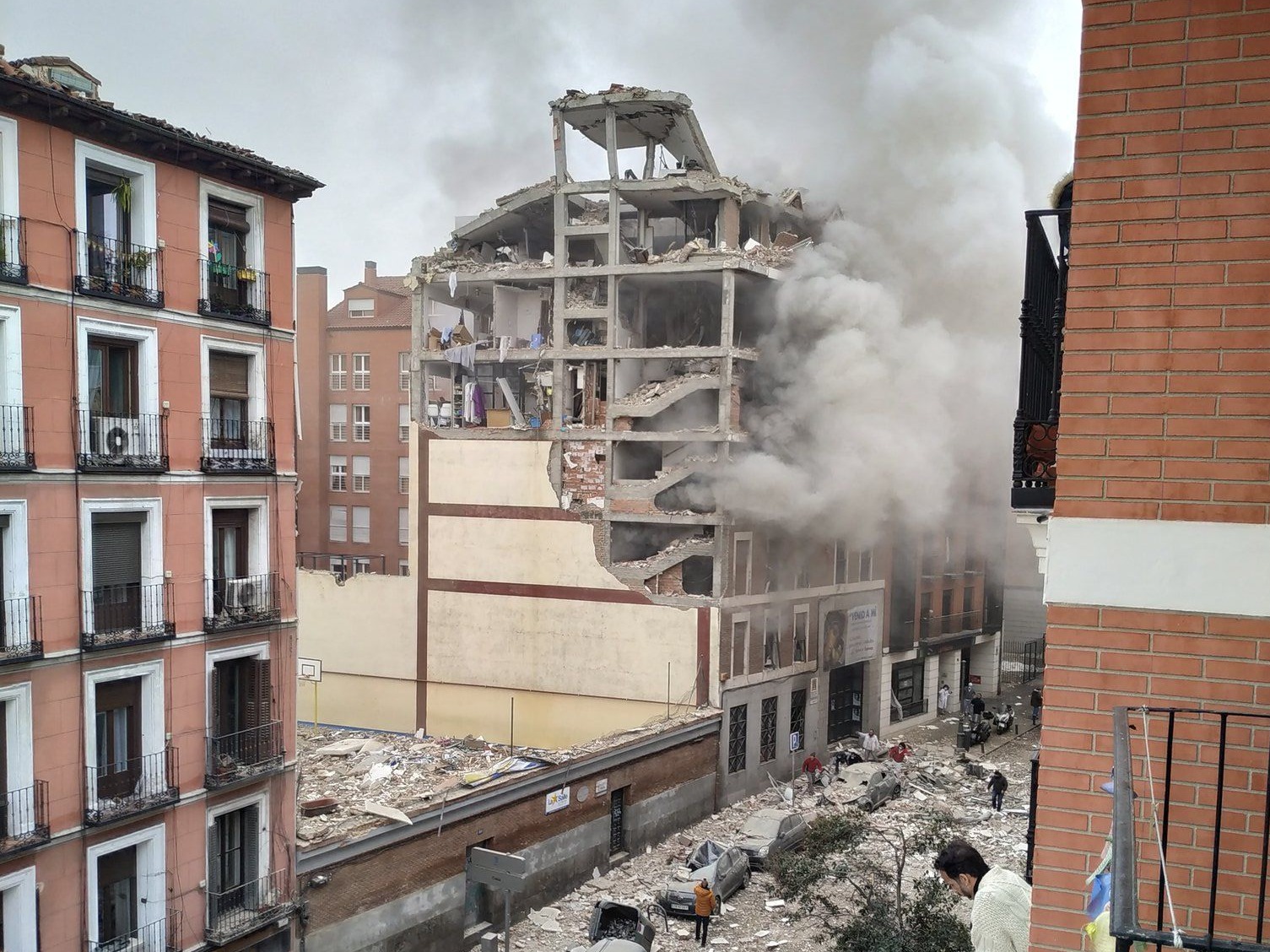 西班牙首都居民楼爆炸已致3死11伤 