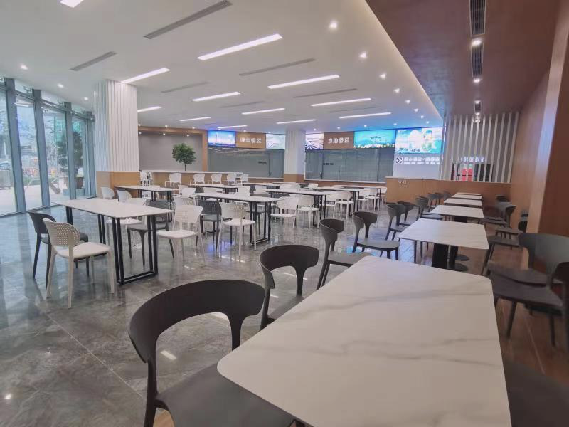 深圳机场出租车餐厅全新升级启用，可容纳100人同时就餐  