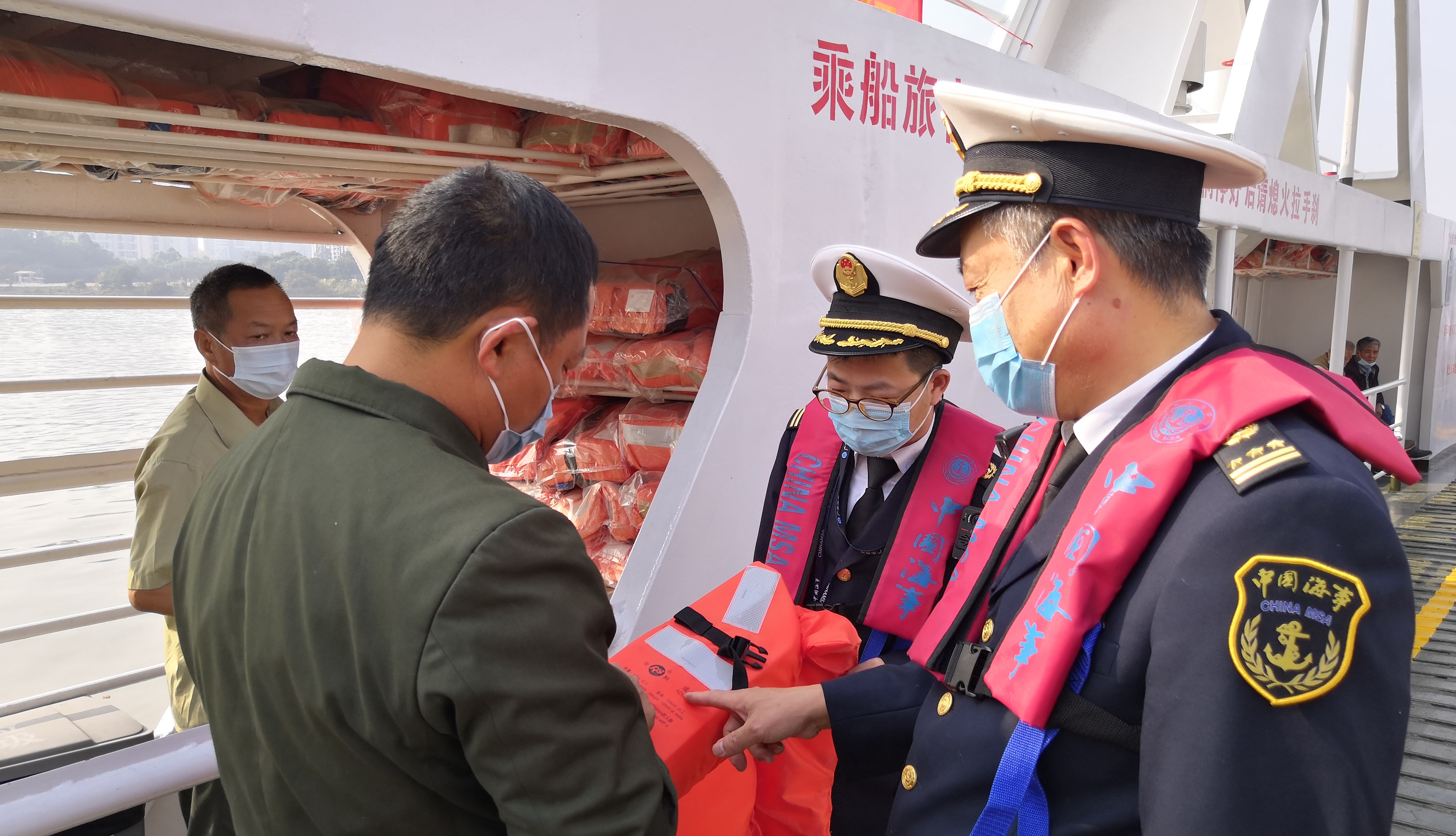 严禁船舶“带病”航行，广州96艘渡船全覆盖“体检”