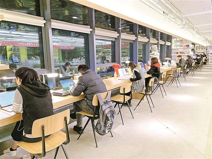 深圳24小时书吧登上央视跨年直播