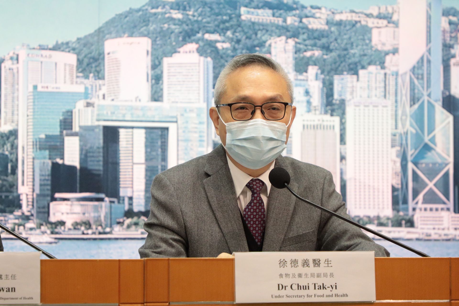 首批新冠疫苗最快2月前抵港 港府紧密准备中