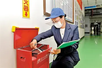 宝安奋斗者 | 住友电工主管助理吴玉香：  生活中圆儿时大学梦 岗位上筑安全防护墙
