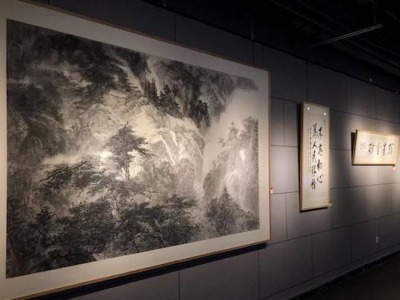 当宜兴紫砂与海上书画相遇，上海闵行展“翰墨金砂”