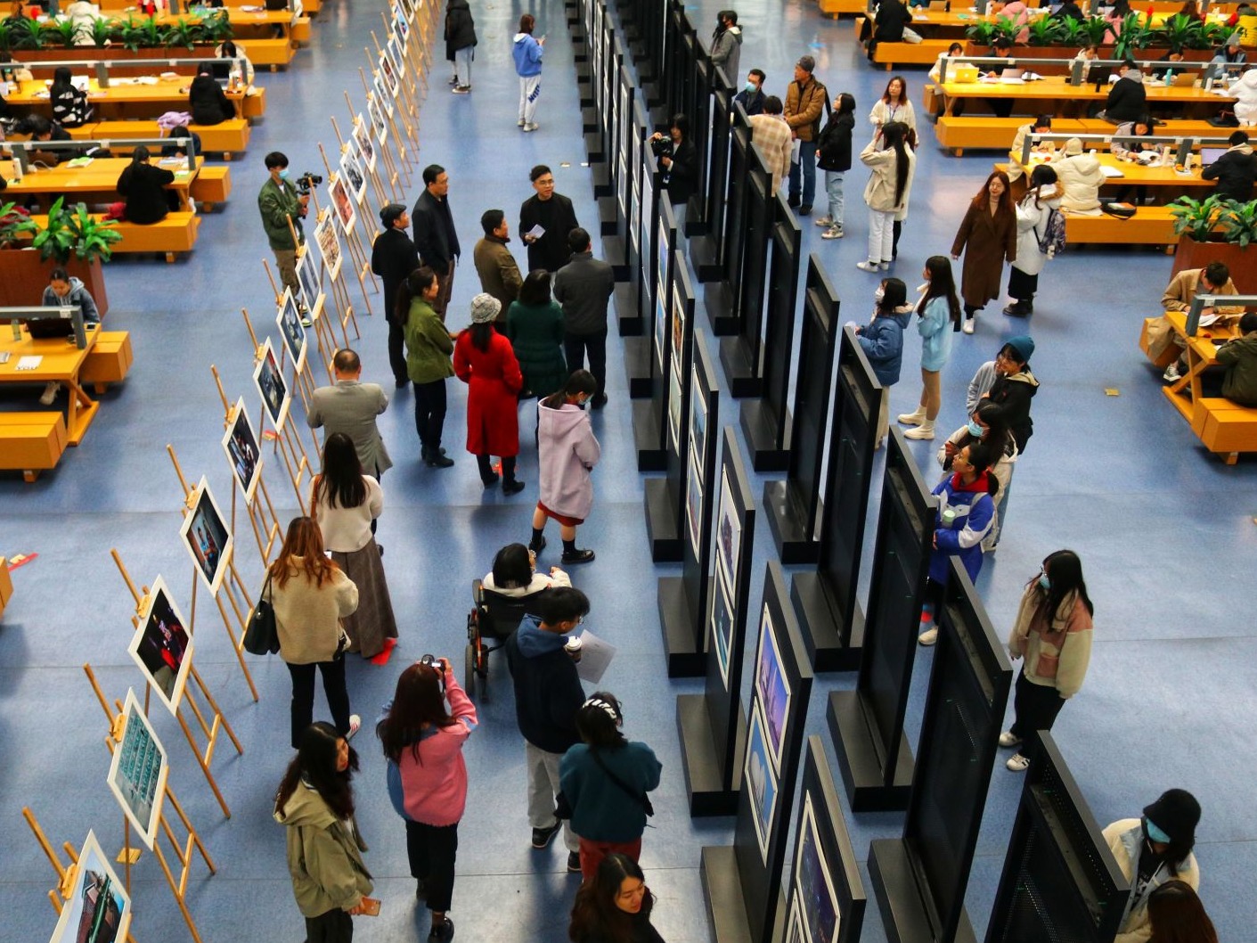 广东财经大学举办第二届新闻摄影教学成果展