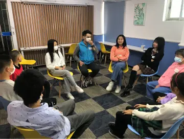 光明街道V爱之家开展心理工作坊促青少年人际技能提升