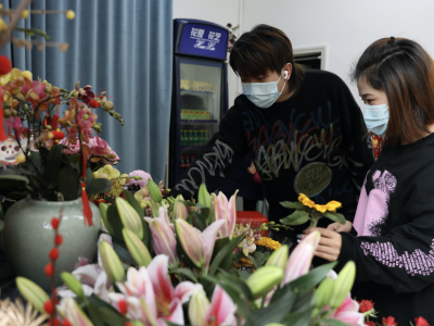 深圳一家温暖花店，助待业女性踏上“工作花路”