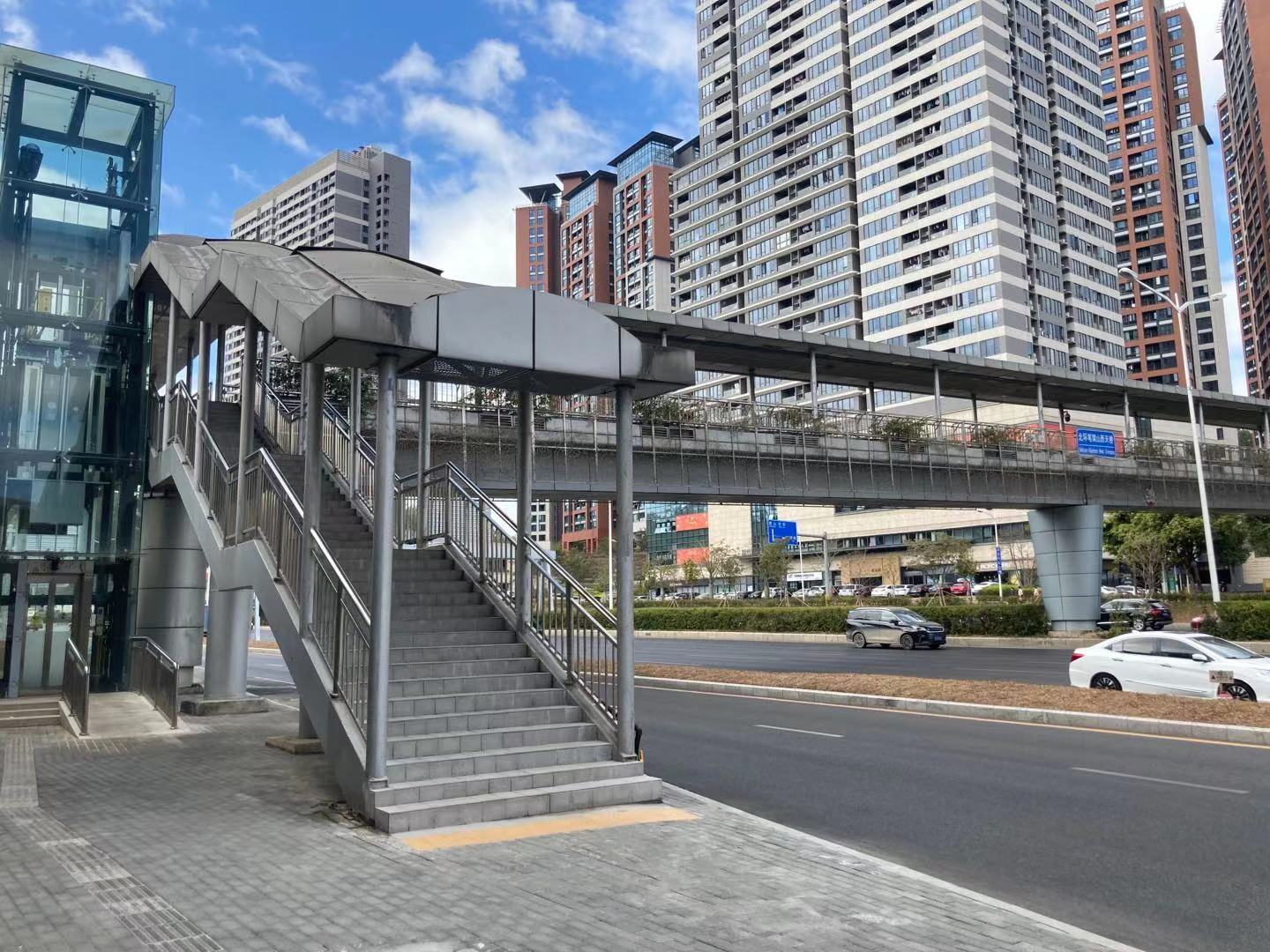 极速真探 | 北环笔架山西天桥垂直电梯仍未开通，建设单位回应：目前正办理移交手续