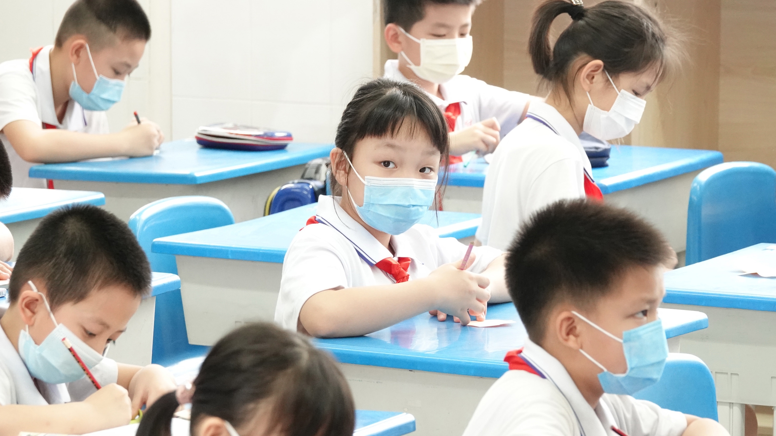 广州市教育局致信学生家长，倡议寒假春节在穗过节