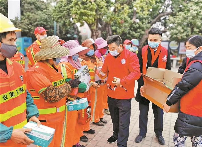 全力御寒潮 鹏城暖流涌