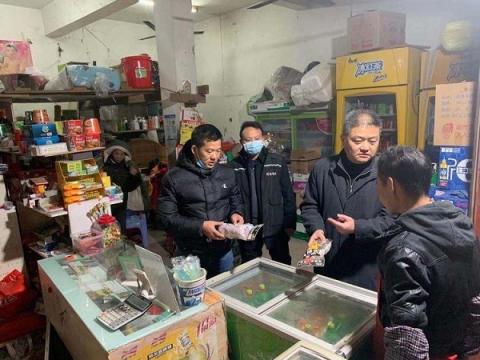 平湖：夜查行动拧紧冬季“安全阀” 