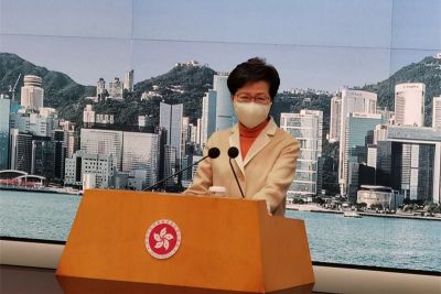 回应媒体批评法官 香港特首：不认为对司法机构构成压力