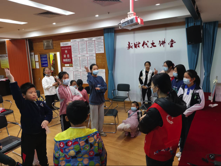 圩镇社区开展青少年居家安全知识学习