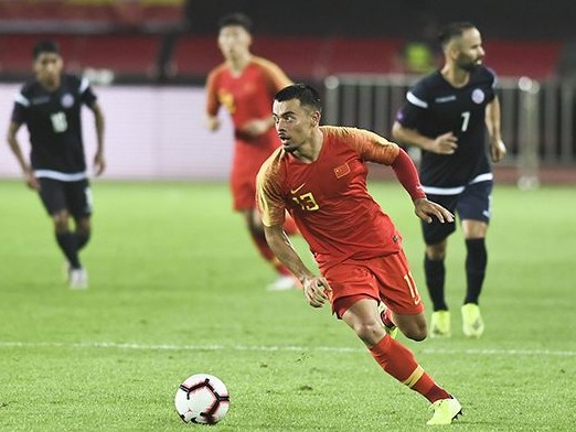 国足集训强调意志品质：招6名入籍球员，李可蒋光太滞留英国 