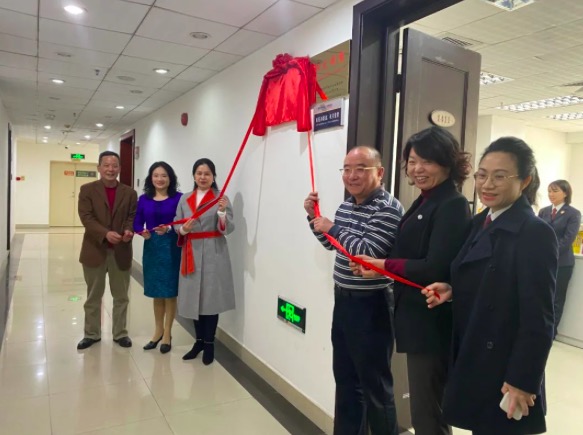 关注 | 罗湖的她们用实力获得“金色招牌”，下一次会是你吗？
