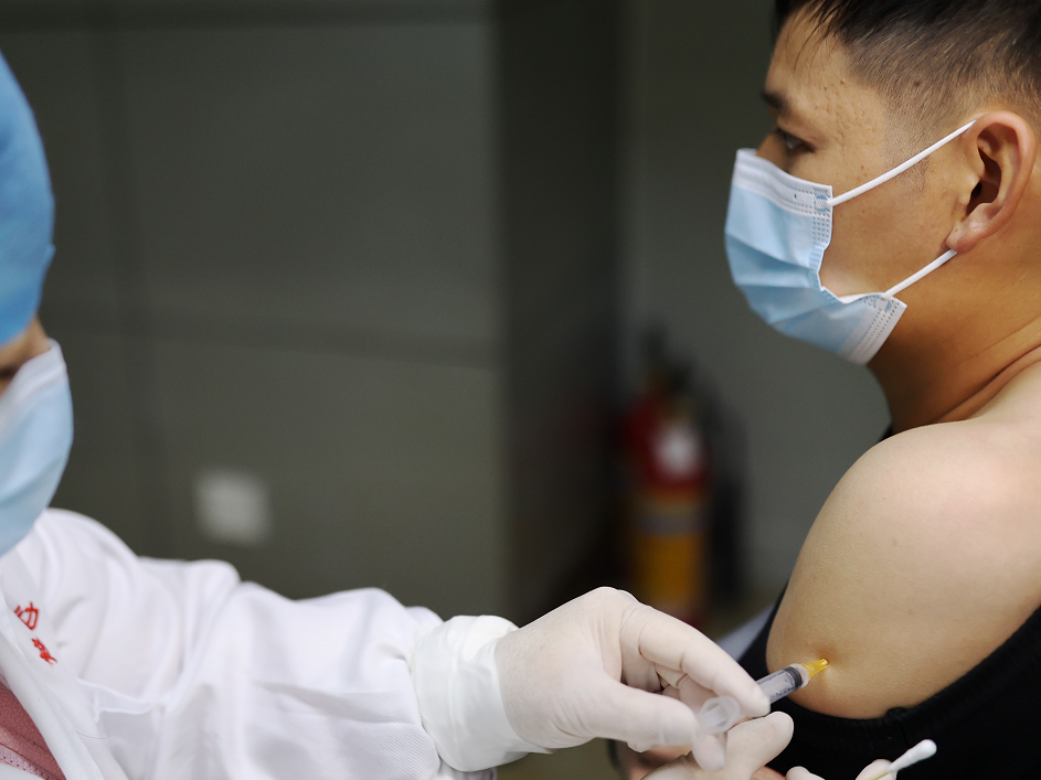 广州累计已为13.0万重点人群接种新冠疫苗！近期重点聚焦春运一线人员