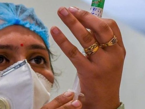 印度启动大规模新冠疫苗接种首日：新德里52人出现不良反应