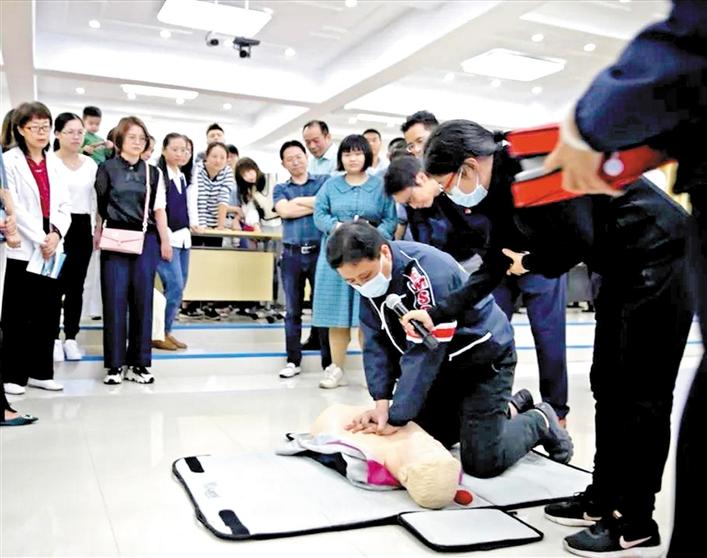 中国科学院大学深圳医院（光明）积极开展“党建共建送健康”活动