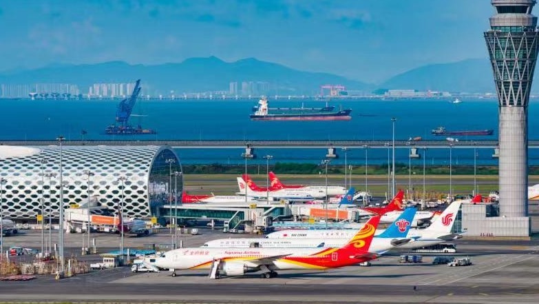 深圳机场2020年度航班起降近32万架次