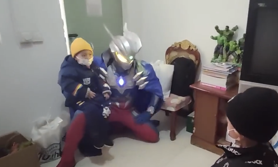真赛罗奥特曼来到面前！5岁患癌男童实现第24个愿望