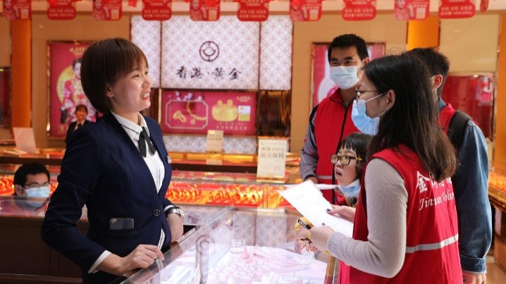 线上线下同步 志愿者入商户……珠海市金湾区防疫宣传在行动