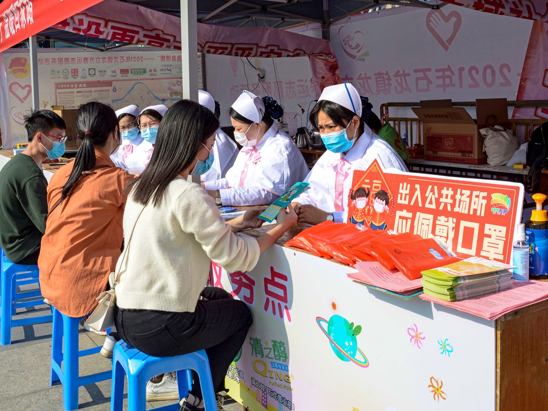 东莞石龙：筑牢防疫线，守护归乡路