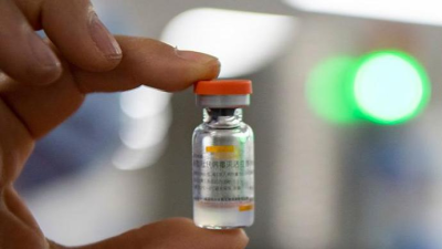 国家药监局：应急批准16个新冠疫苗品种开展临床试验 